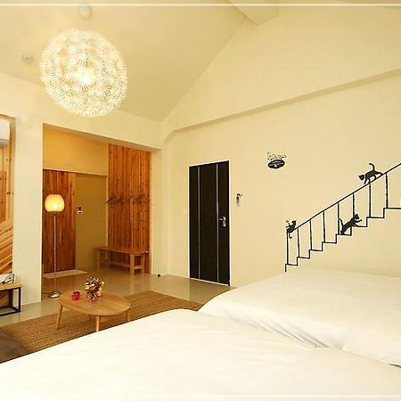 Bear Giant Castle Apartment Kota Hualien Bagian luar foto