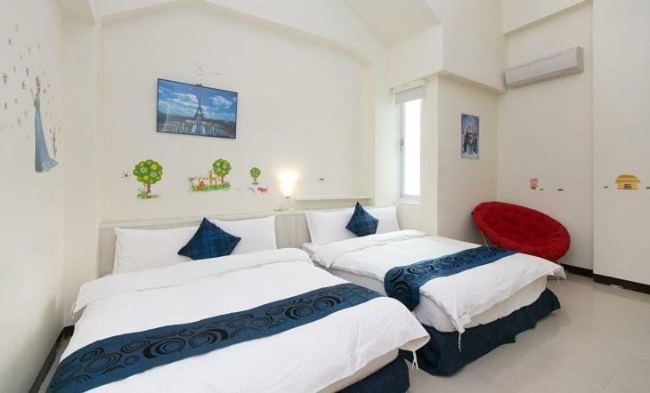 Bear Giant Castle Apartment Kota Hualien Bagian luar foto