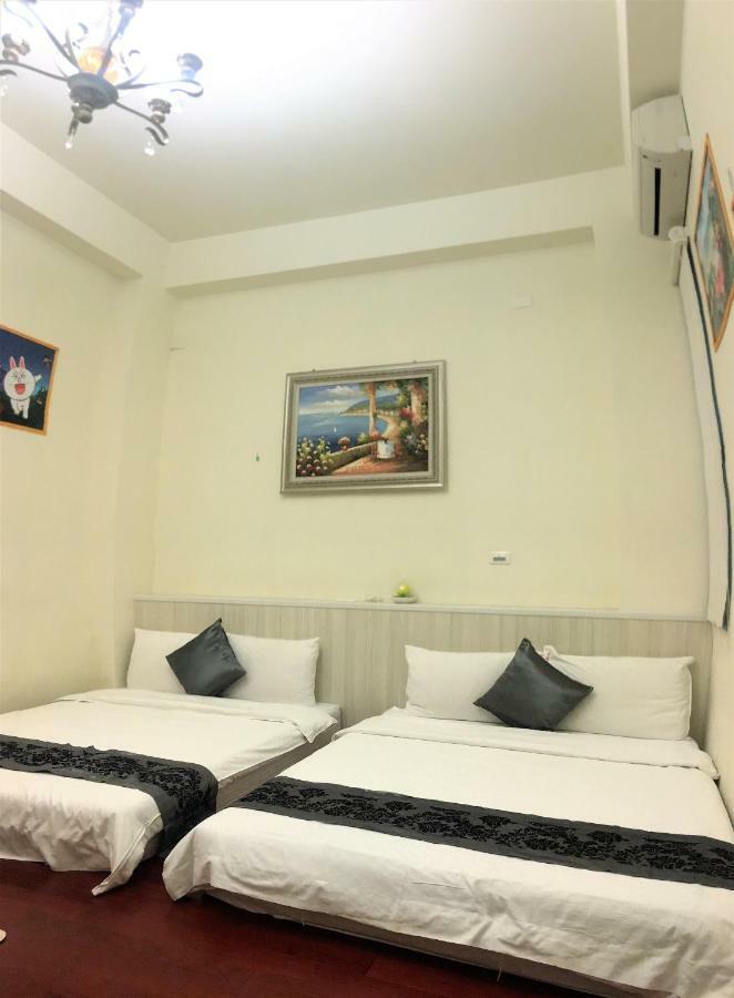 Bear Giant Castle Apartment Kota Hualien Bagian luar foto