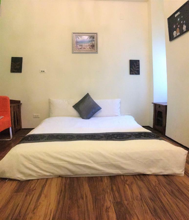 Bear Giant Castle Apartment Kota Hualien Bagian luar foto
